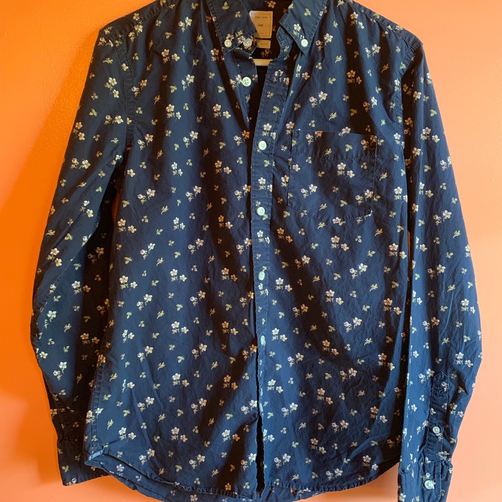 Gap Navy button down long sleeve shirt